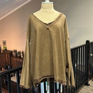 NWT POL Pullover